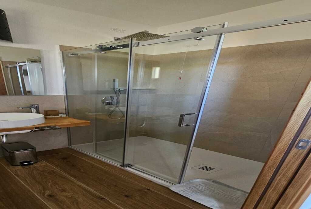 Dusche, Bidet, Handtücher