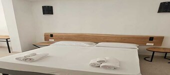 Comfortable studio apartment 100 meters from the beach, surrounded by greenery