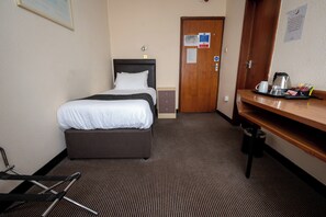 Single Room | Desk, free WiFi, bed sheets