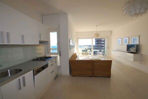Interior - Holiday apartment with air conditioning and balcony with sea view (Lignano Sabbiadoro)