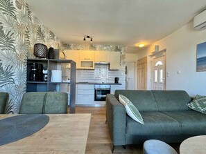 TV - Holiday apartment comfortably furnished with air conditioning (Krk)