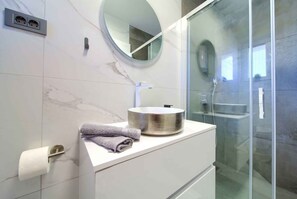 Bathroom - Holiday Apartment Luxurious Relaxation – Mirna with Pool (Kornić)