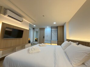 Superior Double Room | Free WiFi, bed sheets - Armass Residence (Bangkok)