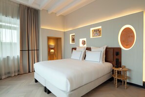 La Supreme Violeta | 高級寢具、羽絨被、手提電腦工作空間、免費 Wi-Fi