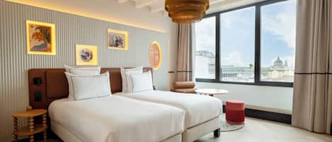 La Generous | Premium bedding, down comforters, memory foam beds, minibar