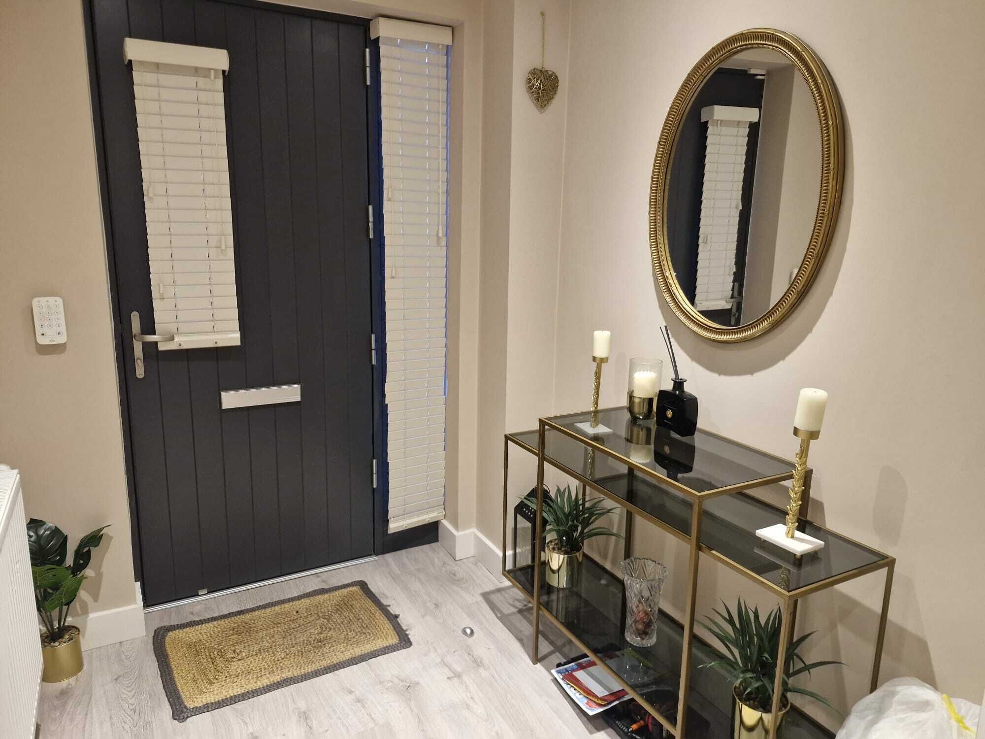 المنشأة من الداخل