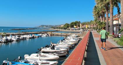 By Bike and Sea by Interhome