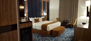 Värdeförvaringsskåp på rummet, ljudisolering och strykjärn/strykbräda