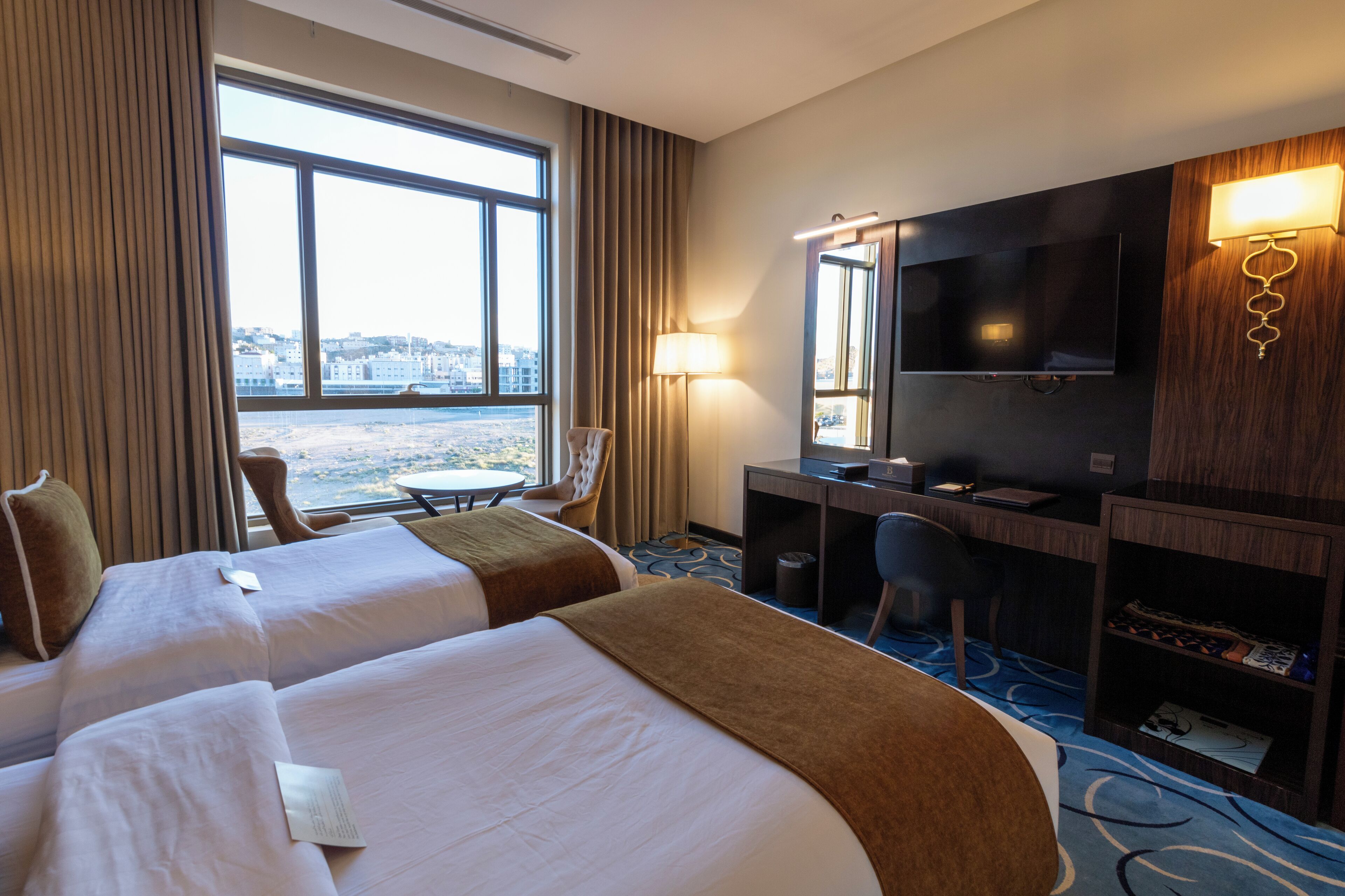 In-room safe, soundproofing, iron/ironing board, free WiFi