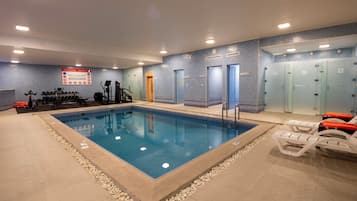 Hồ bơi trong nhà