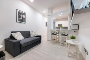 TV - Son Blanc Pompei Scavi Apartment with Wi-Fi and Air Conditioning (Pompei)