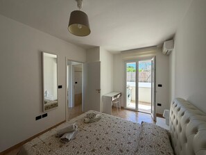 2 Schlafzimmer, Bügeleisen/Bügelbrett, kostenloses WLAN
