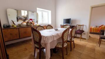 Ferienhaus, Gartenblick | Speisen