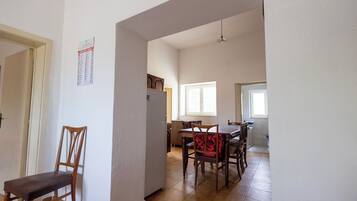 House, Garden View | Dining