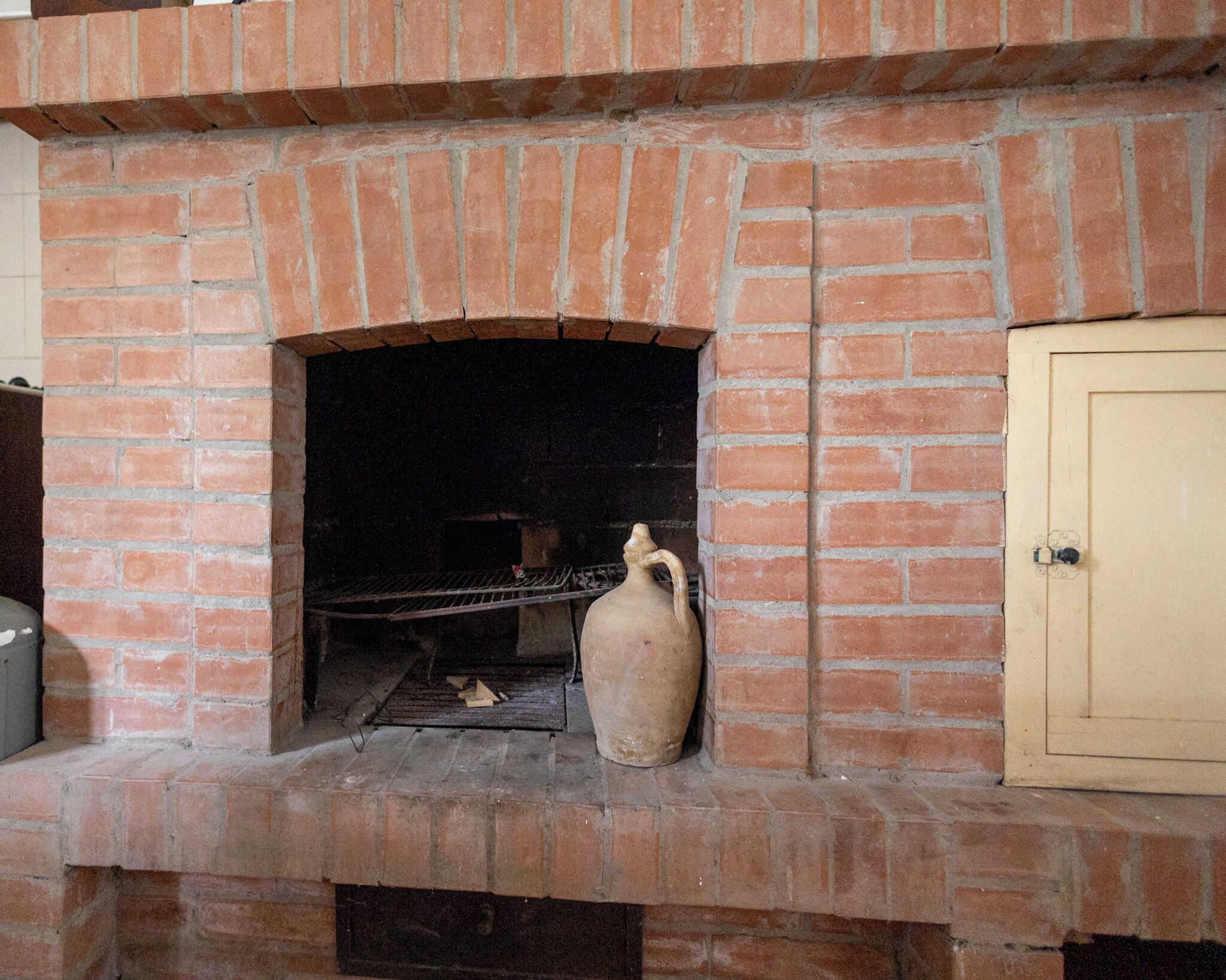 Maison, vue jardin | Enceinte de l’hébergement