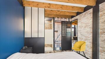 4 bedrooms