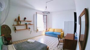 Unclassified image, 3 of 8, button - Beachfront house. 30 minutes from Barcelona (Premià de Mar)