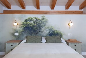 6 多间卧室、办公桌、熨斗/熨衣板、上网接入
