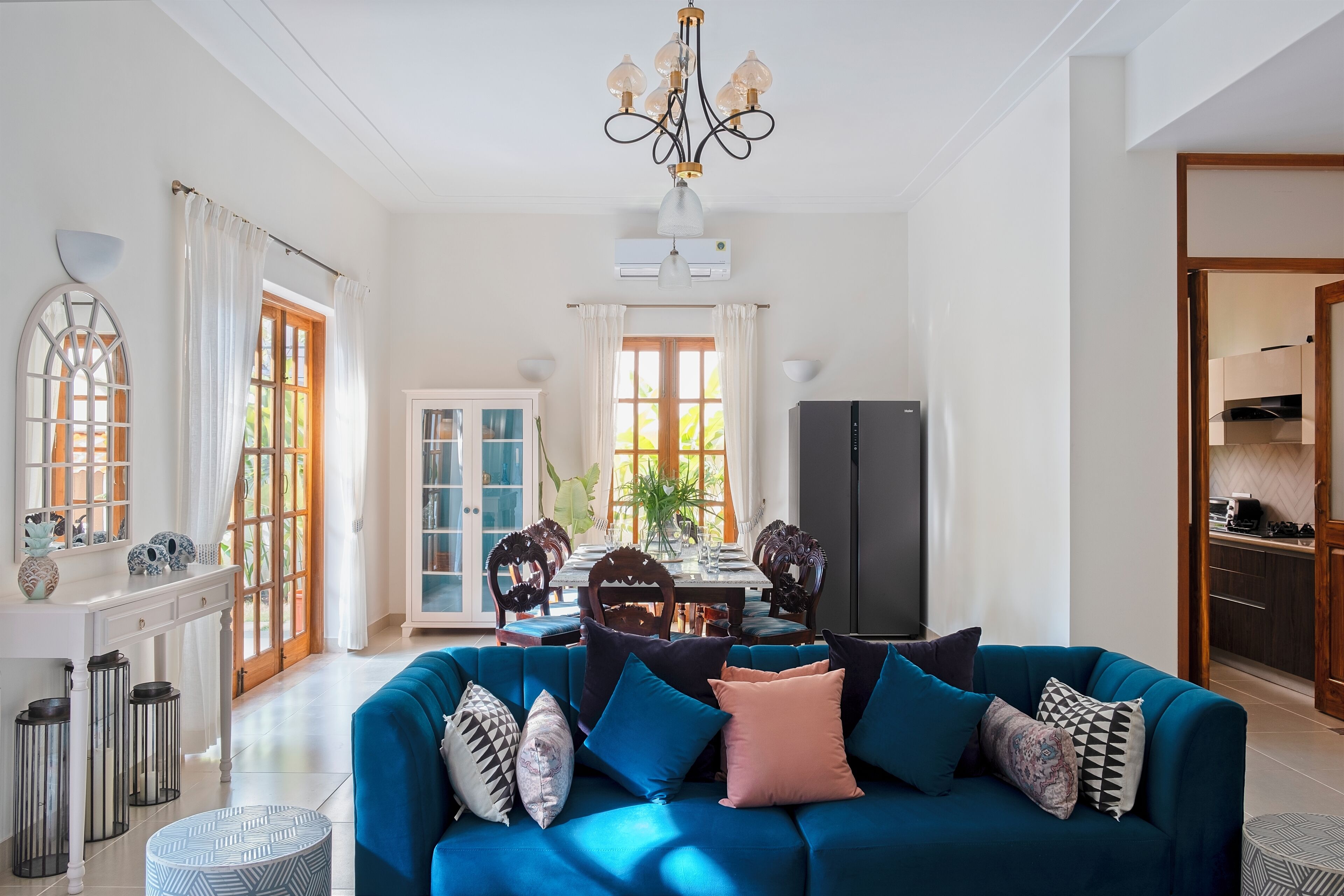 Deluxe-Villa, Balkon, Poolblick | Wohnbereich