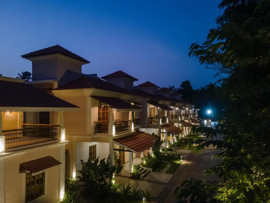 Deluxe-Villa, Balkon, Poolblick | Aussenbereich