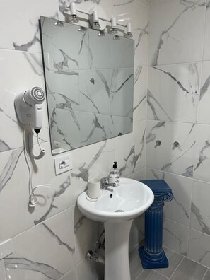 Shower - B&B paraiso tenerife  (Los Abrigos)