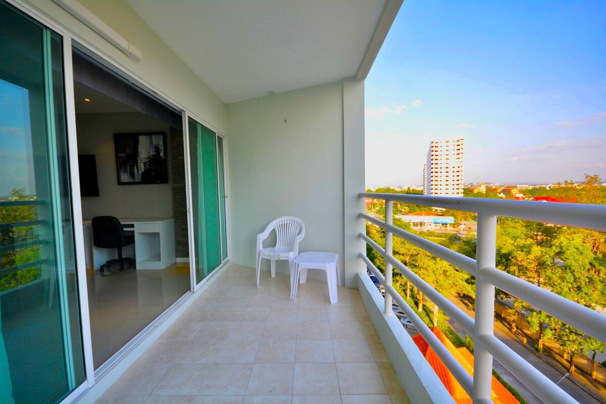 Huoneisto, 1 makuuhuone, tupakointi sallittu, parveke | Parveke