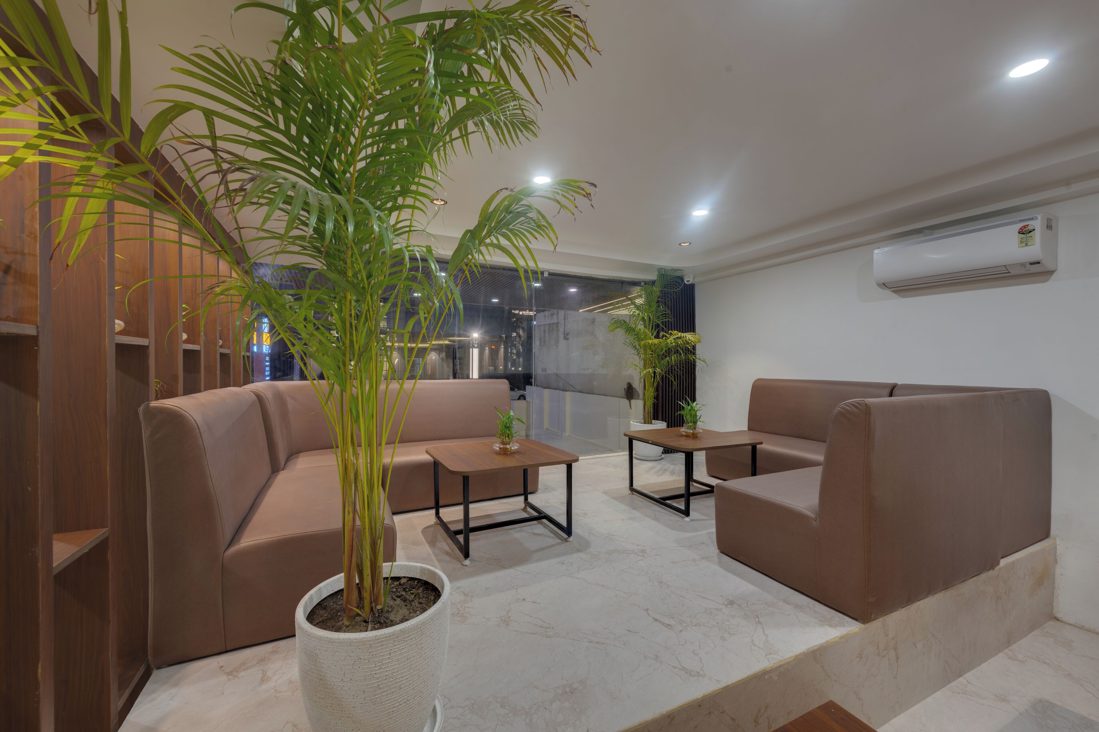 Coin salon dans le hall