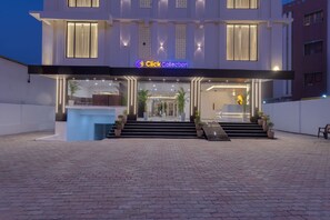 Ilmainen pysäköinti lähistöllä