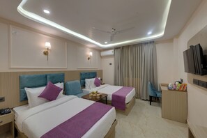 Superior Double Room | Desk, laptop workspace, free WiFi