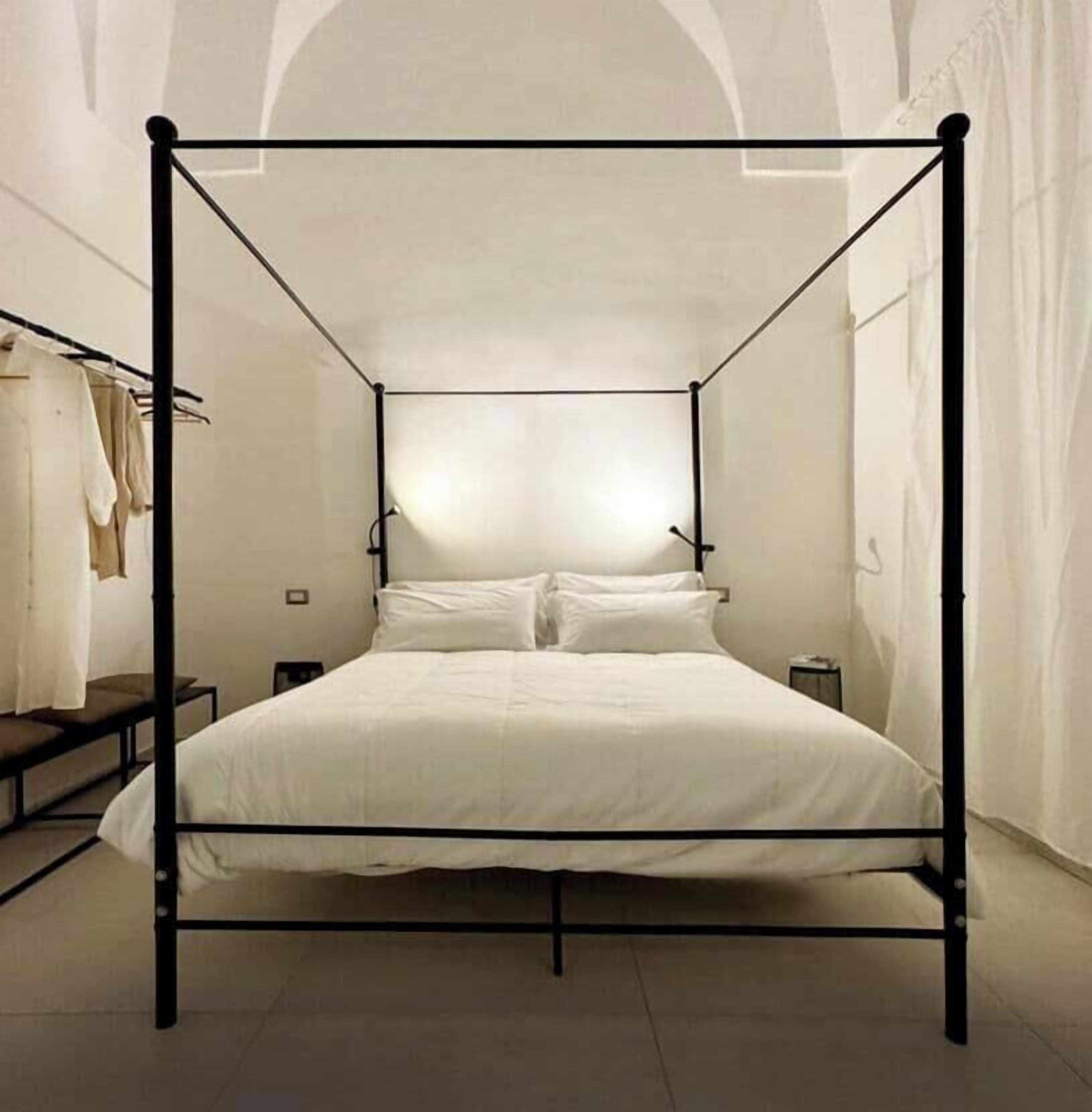 1 dormitorio, tabla de planchar con plancha, wifi y ropa de cama