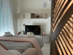 Room - Cozy 1-bedroom apartment in lovely Verona with AC near the historic center (Verona)