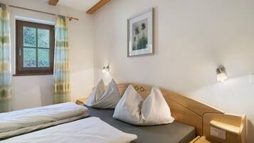 WiFi, bed sheets