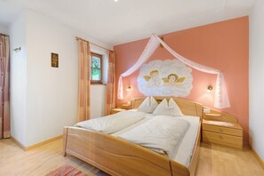WiFi, bed sheets - Grafaierhof Apartment "Sonnenuntergang" with Mountain View (Kastelruth)