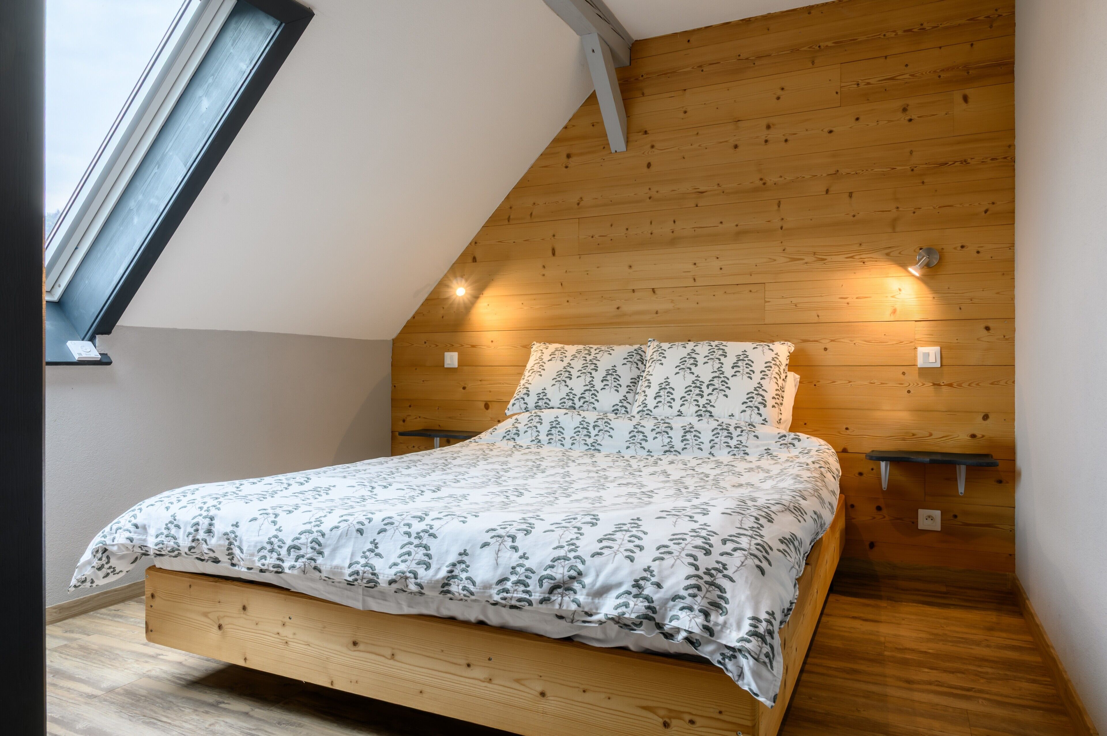 2 slaapkamers, een strijkplank/strijkijzer, wifi, beddengoed