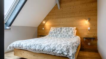 2 slaapkamers, een strijkplank/strijkijzer, wifi, beddengoed