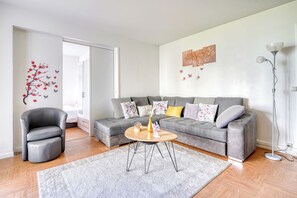 Living area - Cocoon rose garden (L'Haÿ-les-Roses)