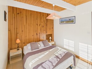 3 bedrooms, iron/ironing board, free WiFi - Gîte for 6 with garden near the beach (Penmarch)