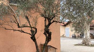 Enceinte de lâhĂ©bergement