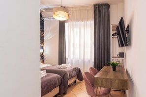 Deluxe Double or Twin Room, City View (16) | View from room - Le Corti del Re Tappia (Naples)