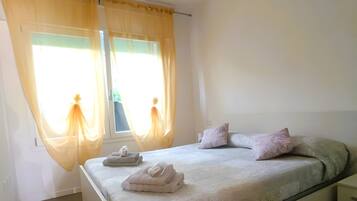 Iron/ironing board, WiFi