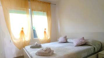 Iron/ironing board, WiFi