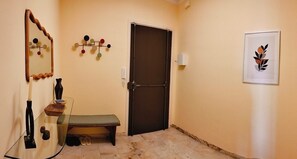 Interior - Apartment 'Karibu' with Sea View and Wi-Fi (Sanremo)