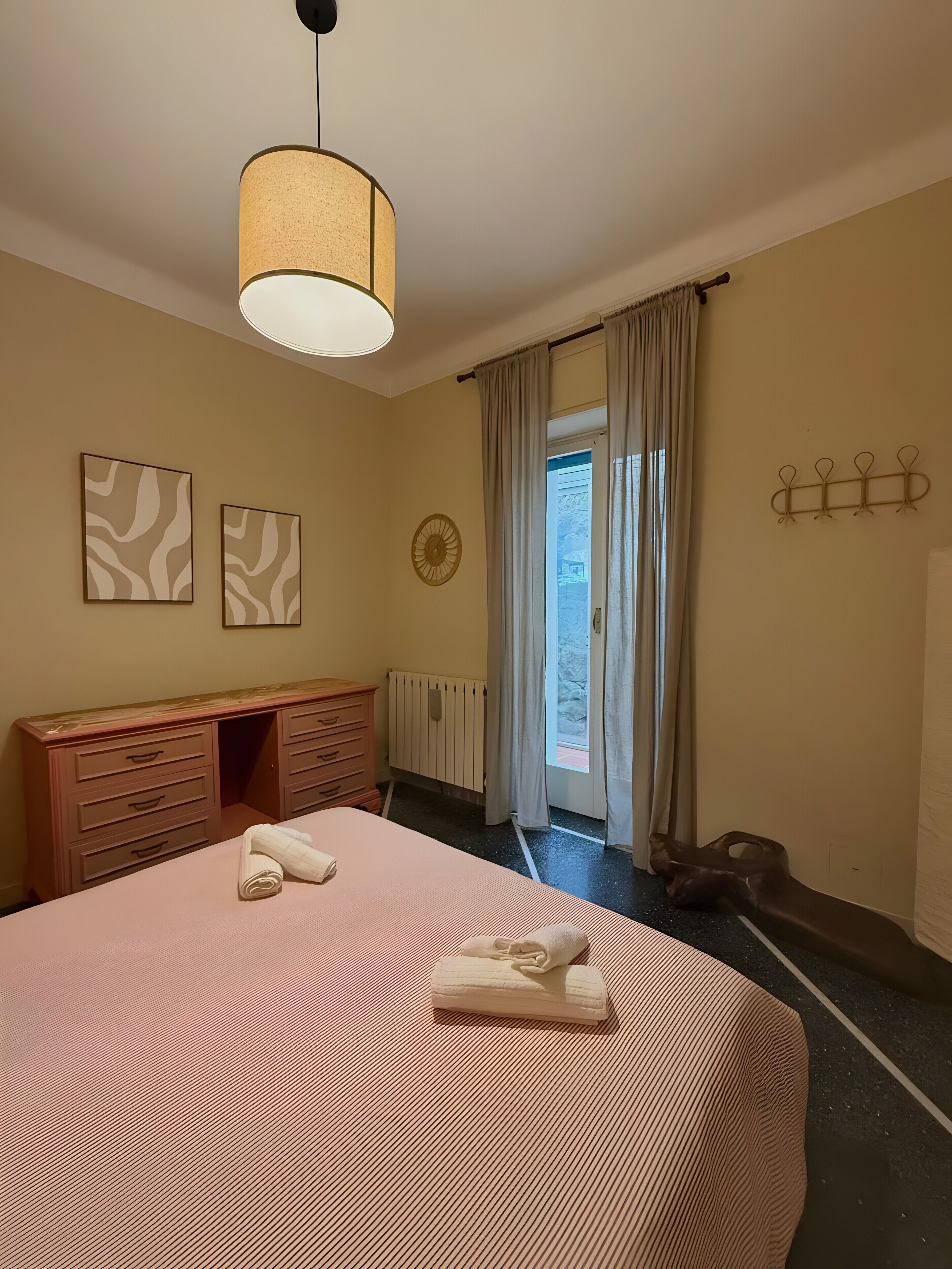 Bügeleisen/Bügelbrett, WLAN, Bettwäsche