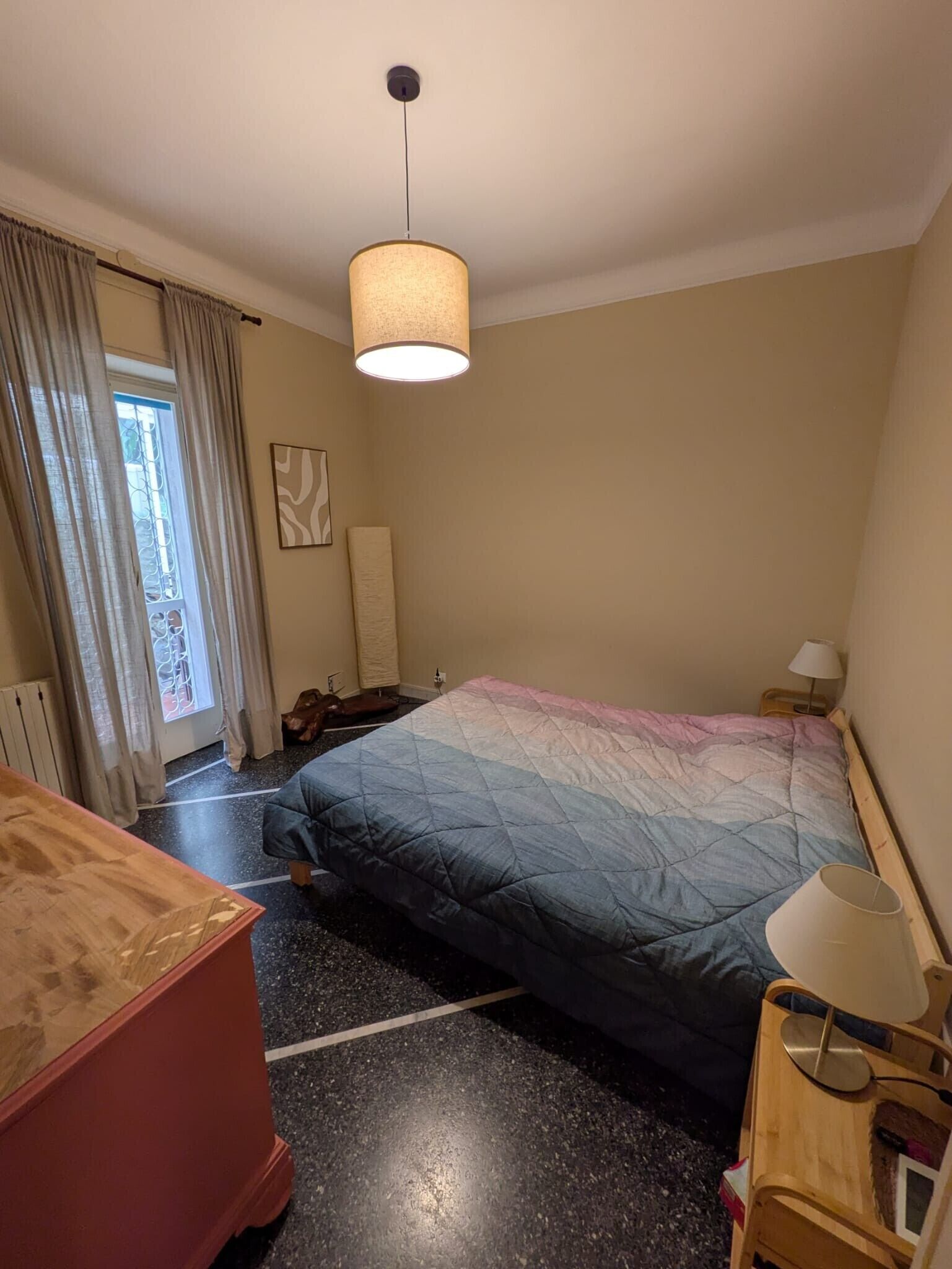 Iron/ironing board, WiFi, bed sheets