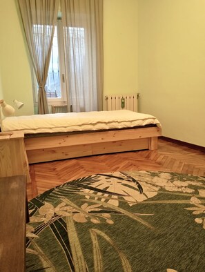 Bügeleisen/Bügelbrett, WLAN, Bettwäsche