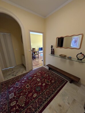 Interior - Apartment 'Karibu' with Sea View and Wi-Fi (Sanremo)