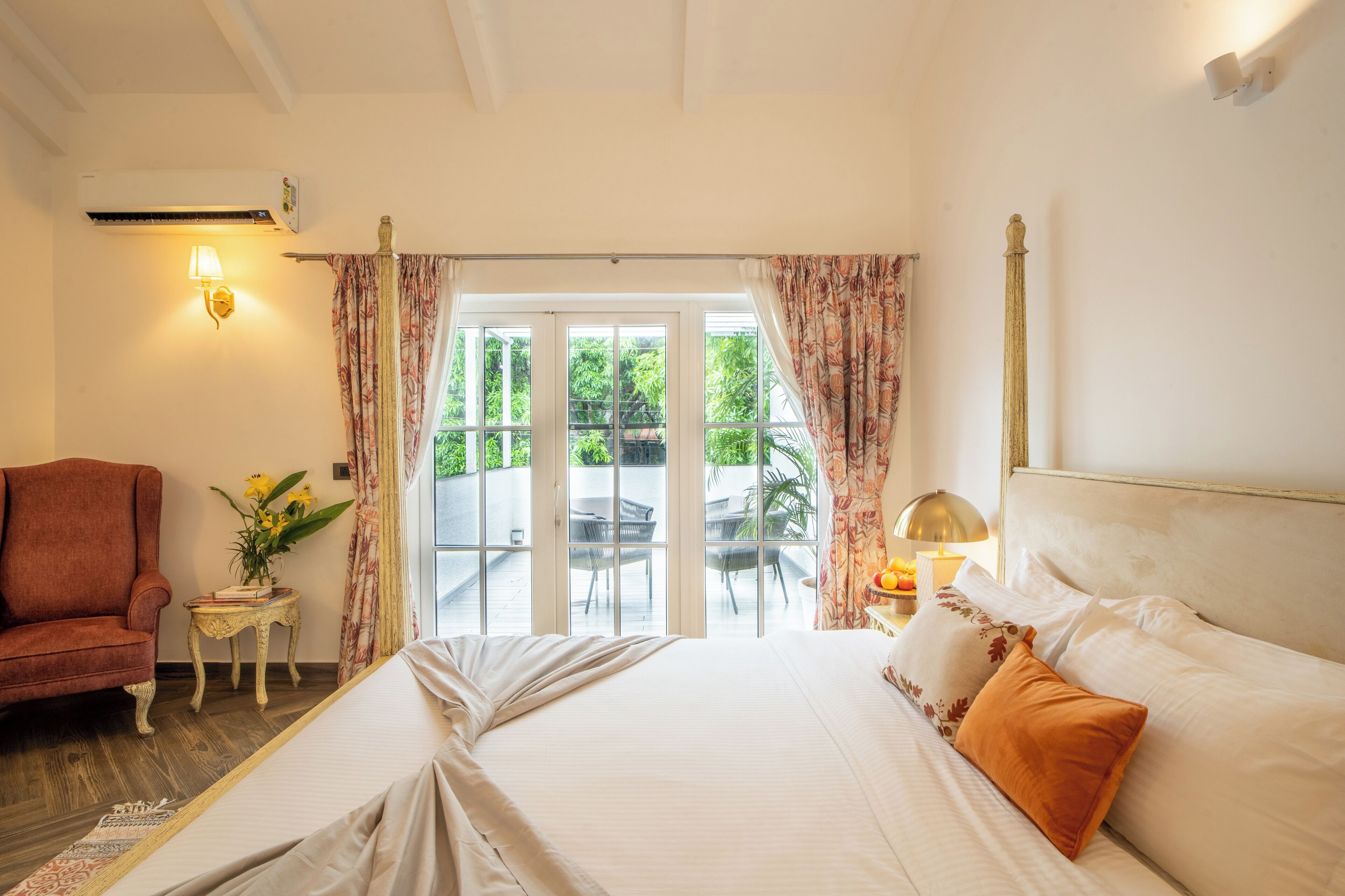 Deluxe Villa, Balcony, Pool View | Iron/ironing board, free WiFi