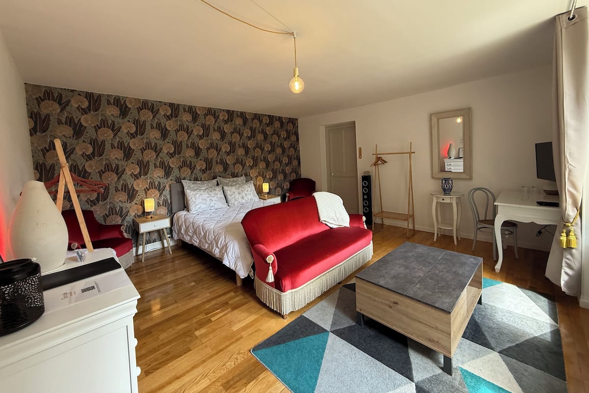 Premium bedding, free WiFi, bed sheets