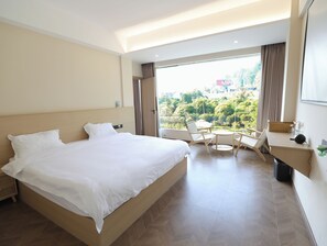 Luxury-Suite, Blick auf den Innenhof | Kostenloses WLAN