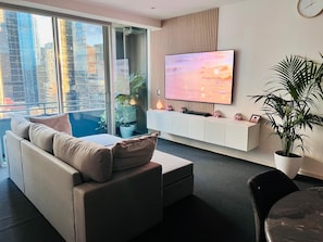 TV - Two-Bedroom City View Apartment Opposite Southern Cross Station (West Melbourne)